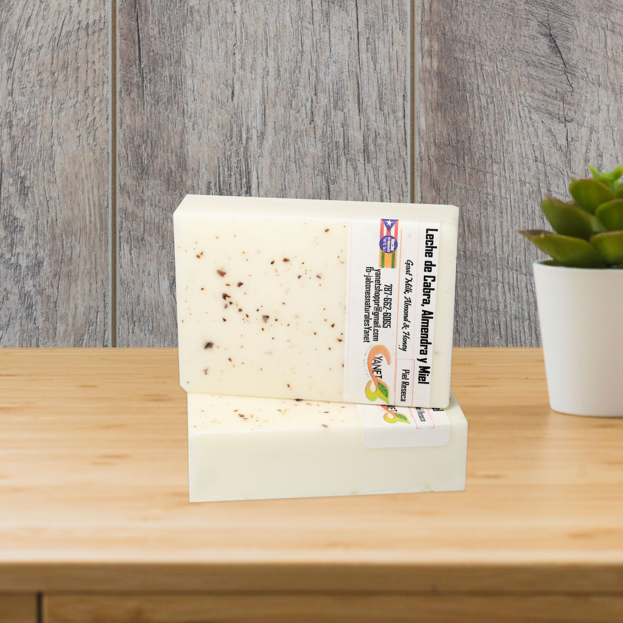 Jabón leche de cabra, almendra y miel / Goat milk, almonds & local honey soap